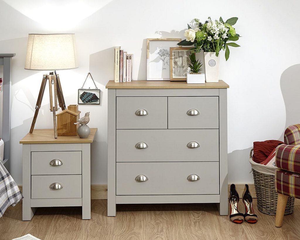 Lancaster 2 + 2 Drawer Chest